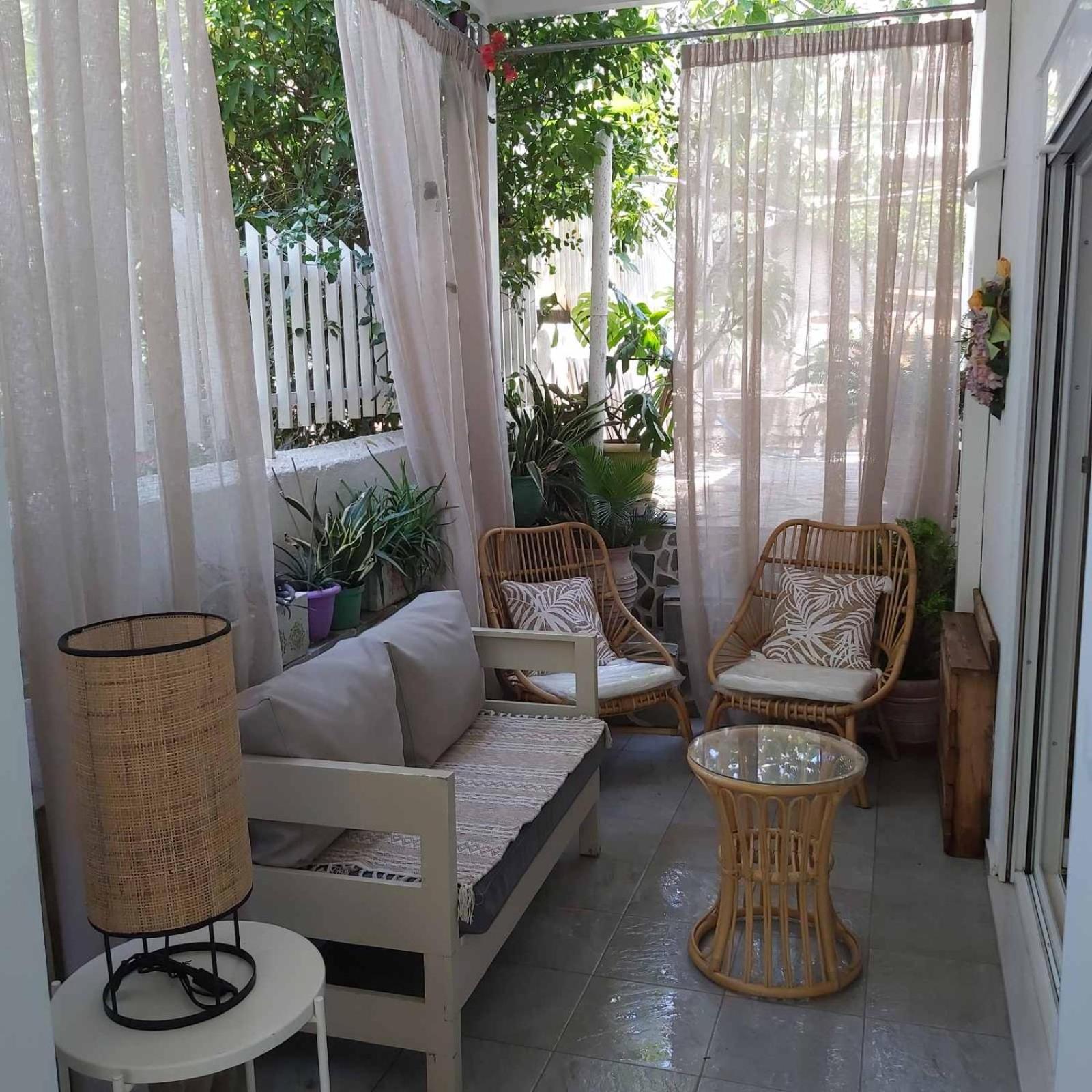 Eytyhias Yard Apartments In Poros Poros Town Eksteriør bilde